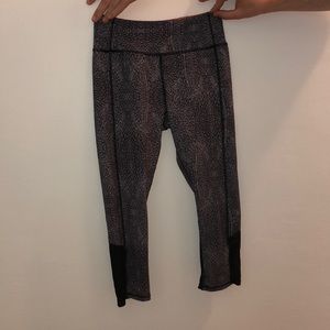 Pure and Simple activewear capri leggings